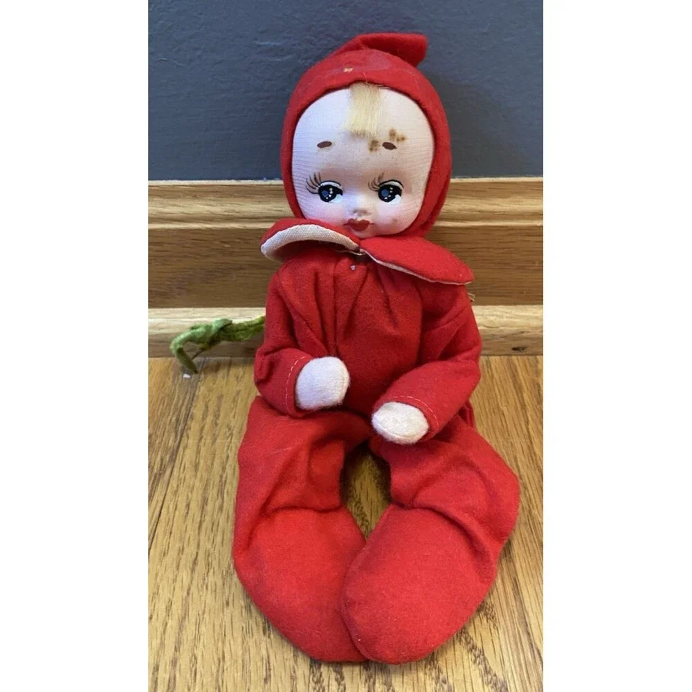 Vintage Christmas Stockinette Pixie Shelf Sitter Figure Red Felt Snowsuit Japan